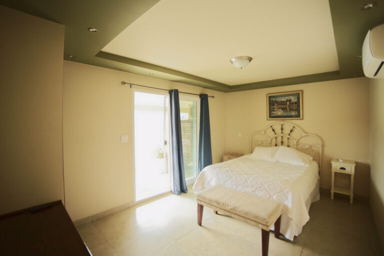 TIN 4400MI CASA EN EL VALLE 768x512